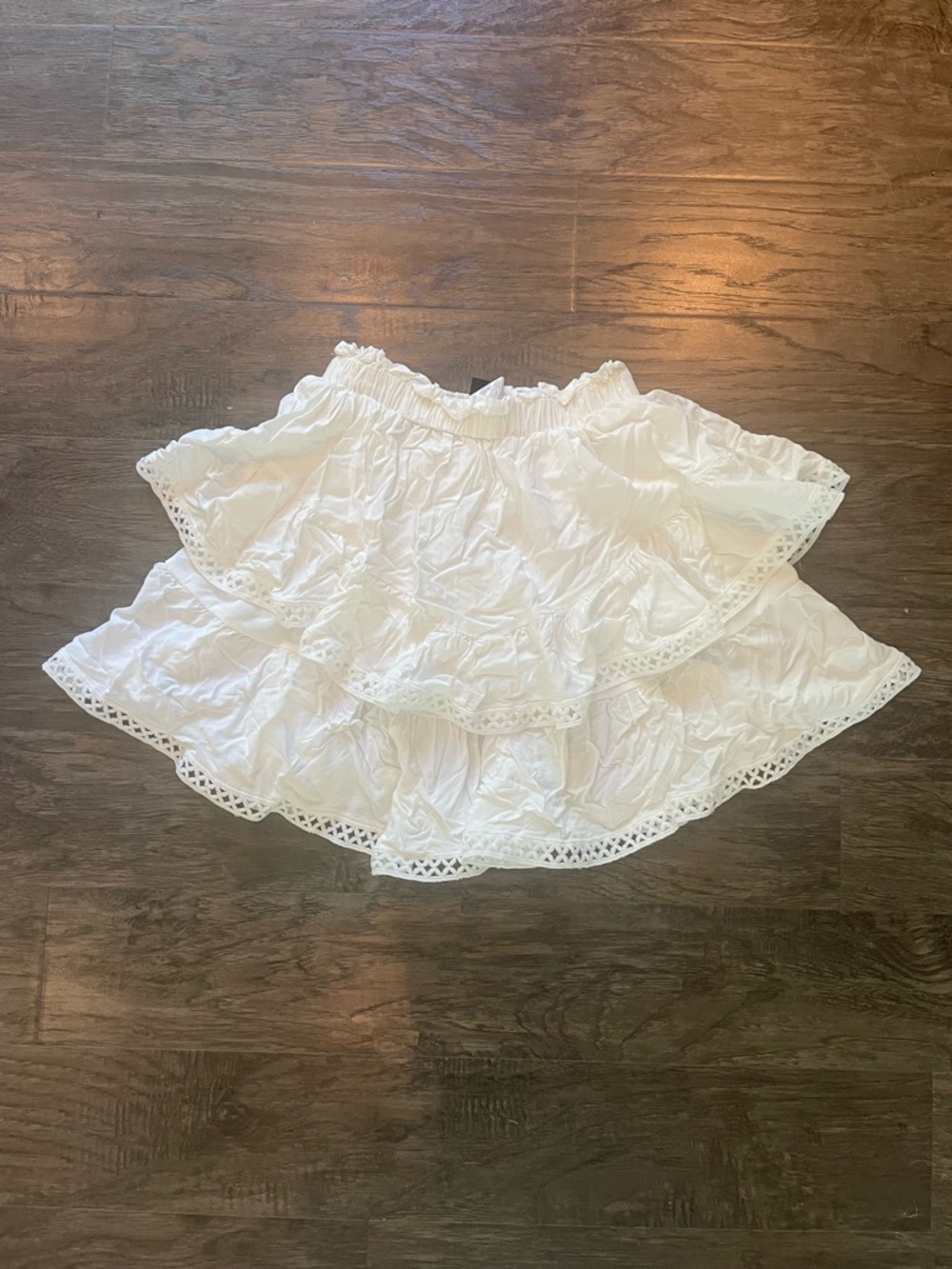 White Tiered Ruffle Eyelet Lace Skirt Size Small. Country Concert Go To!